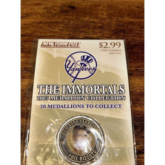 Phil Rizzuto 2005 New York Yankees Immortals Medallion Baseball Coin Sealed+NEW - Picture 2 of 7